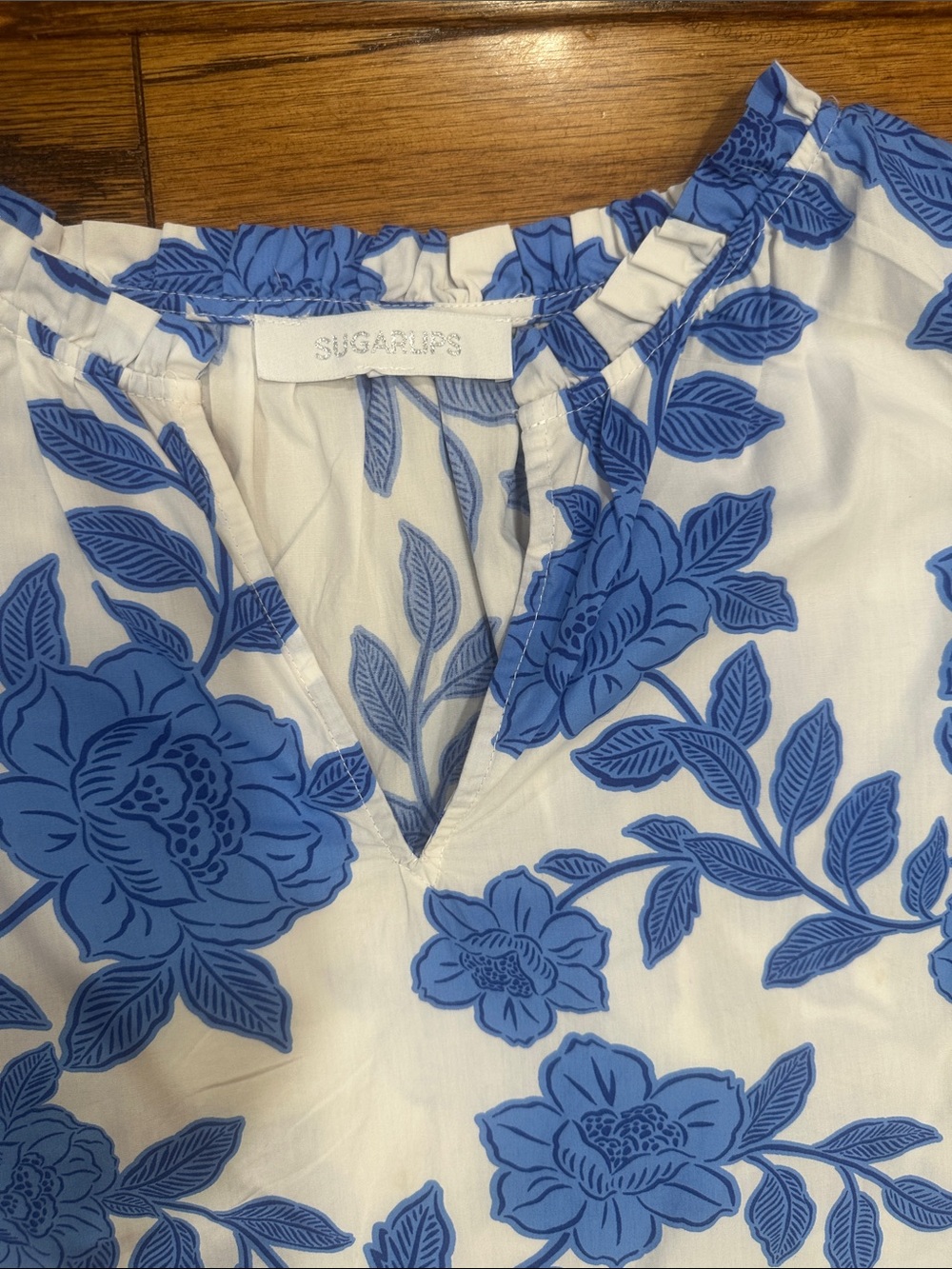 Sugarlips White Top with Blue Floral Print - Picture 2 of 3